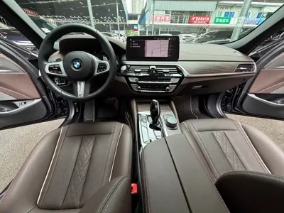 BMW 5 Series 2022, 81000 км, за 208000 CNY - фото 16