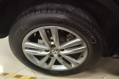 Volkswagen Touareg 2017, 121300 км, за 153397.03 CNY - фото 11