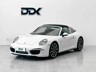 Porsche 911 · 2015 год