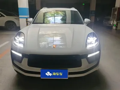 Porsche Macan 2022, 29600 км, за 327000 CNY
