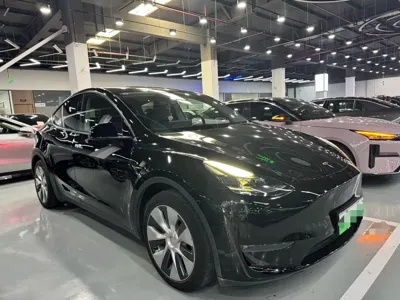 Tesla Model Y 2021, 52000 км, за 79800 CNY