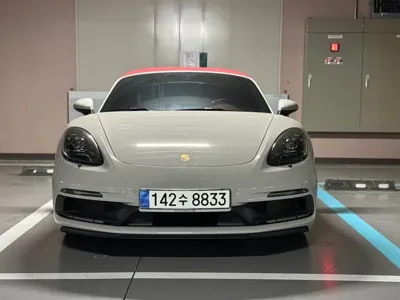 Porsche 718 2023, 16500 км, за 105640000 KRW