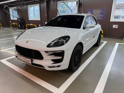 Porsche Macan · 2017 год