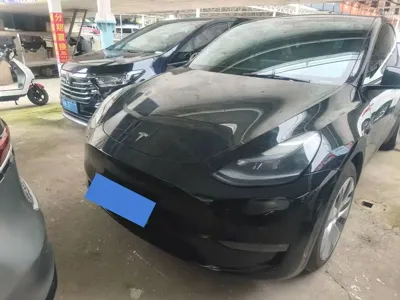 Tesla Model Y 2023, 70000 км, за 160000 CNY