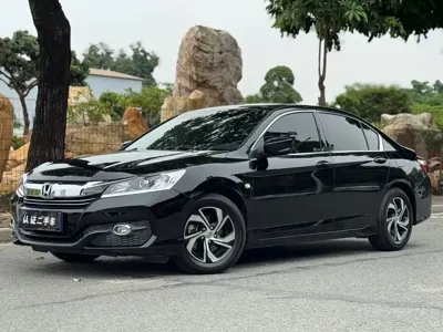 Honda Accord · 2017 год
