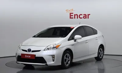 Toyota Prius · 2015 год