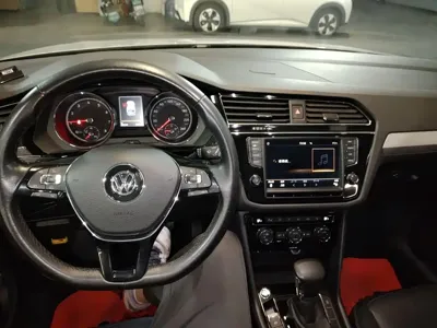 Volkswagen Tiguan L 2017, 89200 км, за 76400 CNY - фото 6