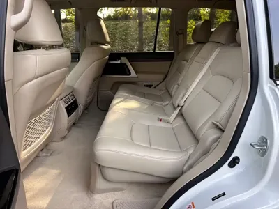 Toyota Land Cruiser 2020, 60000 км, за 795800 CNY - фото 9