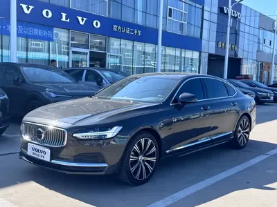 Volvo S90 2022, 58000 км, за 155700 CNY - фото 1