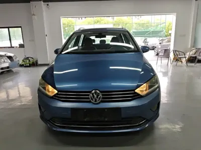 Volkswagen Golf Sportsvan 2017, 72600 км, за 49100 CNY
