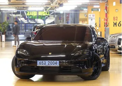 Porsche Taycan · 2026 год