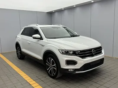 Volkswagen T-Roc 2023, 37000 км, за 99800 CNY