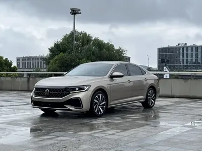 Volkswagen Passat · 2022 год