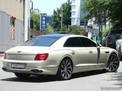 Bentley Flying Spur 2023, 14000 км, за 269800000 KRW