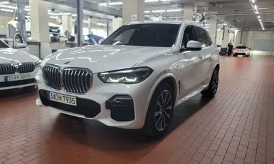BMW X5 · 2021 год