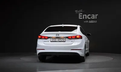 Hyundai Avante 2018, 38139 км, за 13300000 KRW