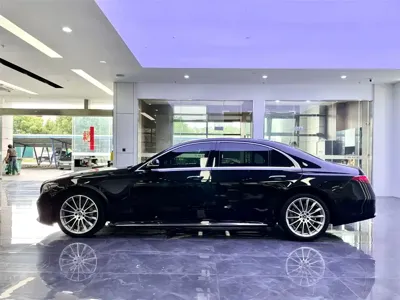 Mercedes-Benz S-Class 2022, 72000 км, за 628000 CNY
