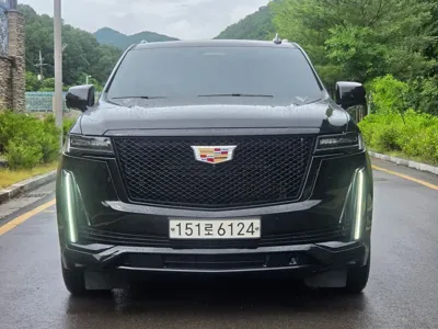 Cadillac Escalade · 2021 год