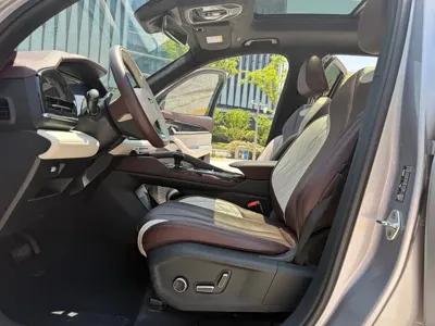 Geely Xingyue L 2022, 38000 км, за 55000 CNY