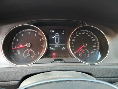 Volkswagen Golf 2015, 170600 км, за 41093.72 CNY - фото 12