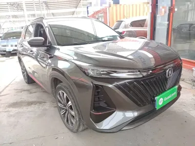 Changan 长安CS75PLUS 2022, 60800 км, за 60100 CNY