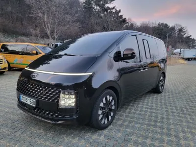 Hyundai Staria · 2022 год
