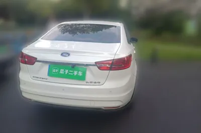 Ford Escort 2015, 76900 км, за 26767.25 CNY - фото 6