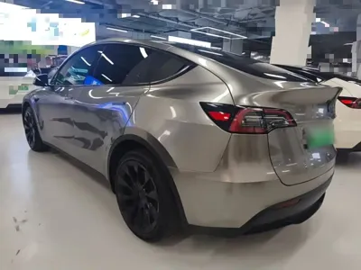 Tesla Model Y 2023, 93000 км, за 168700 CNY - фото 23