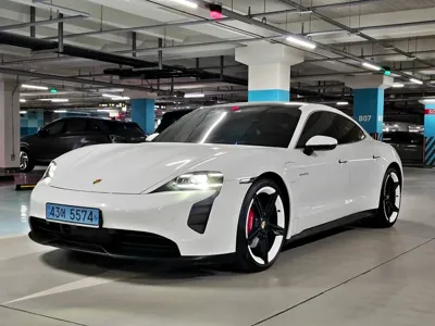 Porsche Taycan · 2021 год