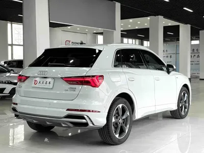 Audi Q3 2022, 30700 км, за 183800 CNY
