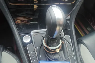 Volkswagen Golf 2019, 121200 км, за 83302.32 CNY - фото 11