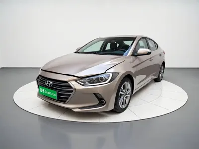 Hyundai Elantra · 2018 год