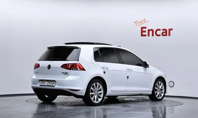 Volkswagen Golf 2015, 119349 км, за 8090000 KRW