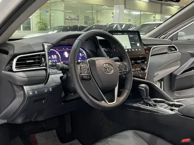Toyota Camry 2022, 25000 км, за 123800 CNY - фото 5