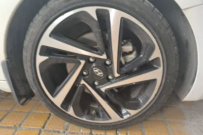 Hyundai Lafesta 2019, 64000 км, за 57787.68 CNY - фото 8