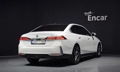 BMW 5-Series 2024, 28986 км, за 52900000 KRW
