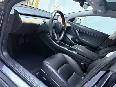 Tesla Model 3 2019, 89000 км, за 109800 CNY