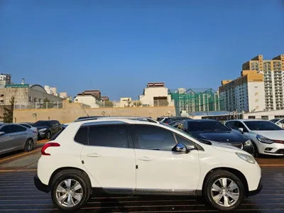 Peugeot 2008 2015, 126057 км, за 3500000 KRW