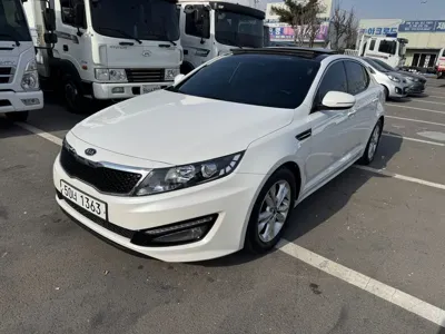 Kia K5 · 2011 год