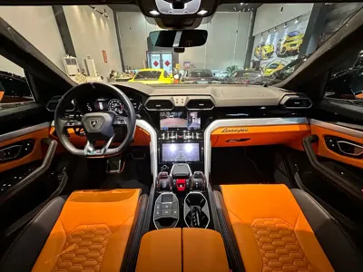 Lamborghini Urus 2023, 15000 км, за 2650000 CNY - фото 15