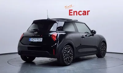 MINI Cooper 2025, 8476 км, за 28900000 KRW