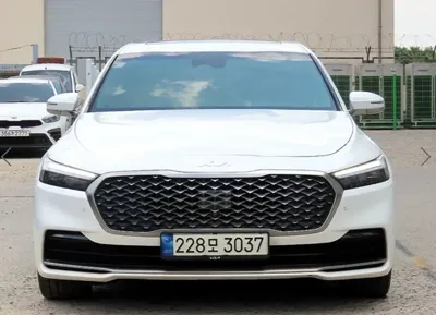 Kia K9 · 2022 год