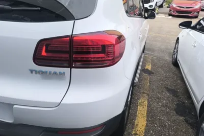 Volkswagen Tiguan 2016, 166900 км, за 55695.76 CNY - фото 9