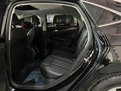Volkswagen Passat 2023, 94000 км, за 78800 CNY - фото 8