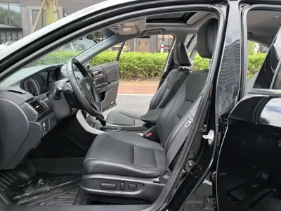 Honda Accord 2016, 120000 км, за 71800 CNY - фото 27