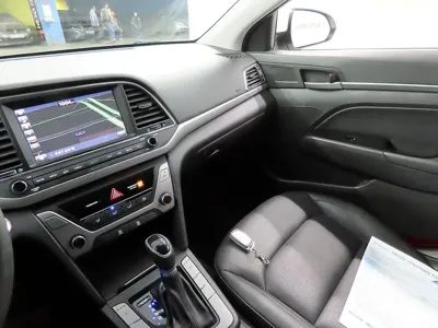 Hyundai Avante 2018, 77281 км, за 11200000 KRW - фото 11