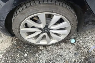 Tesla Model 3 2019, 82100 км, за 114817.7 CNY - фото 16