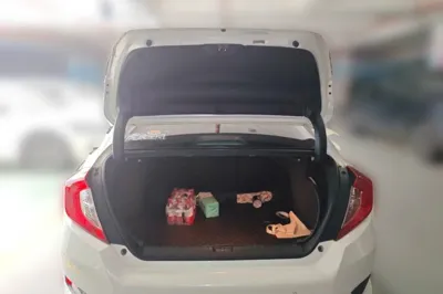 Honda Civic 2016, 82900 км, за 70596.93 CNY