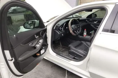 Mercedes-Benz C-Class 2019, 99600 км, за 102513.38 CNY - фото 16