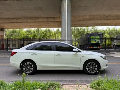 Buick Excelle 2017, 125000 км, за 27000 CNY